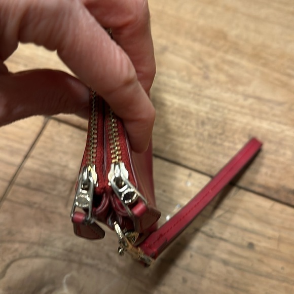 Vintage Coach Red Leather Wristlet – Genuine Leather, 6.5" x 4" – Preppy Classic - Picture 12 of 12